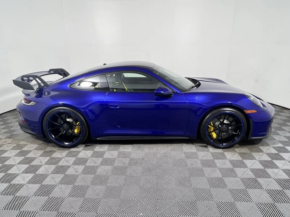 2022 Porsche 992 GT3 - Image 8 of 25