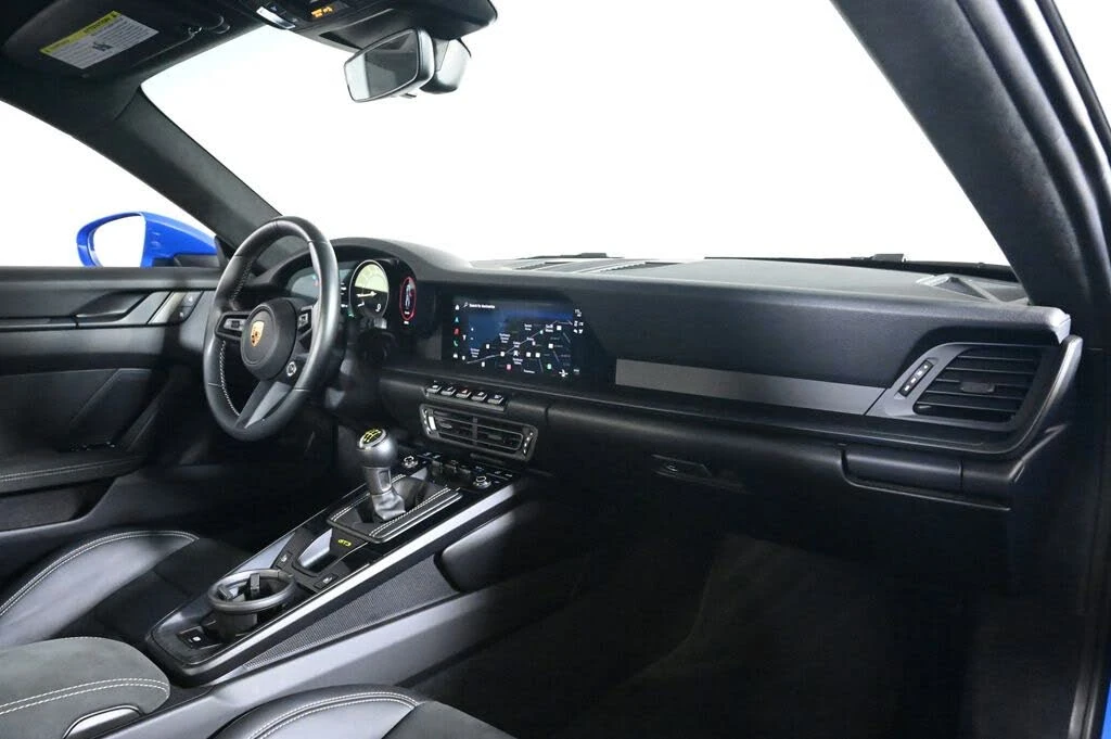 2022 Porsche 992 GT3 - Image 17 of 29