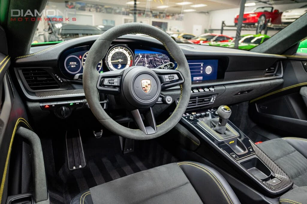 2022 Porsche 992 GT3 - Image 17 of 31