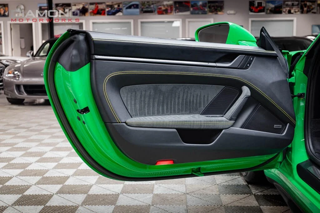 2022 Porsche 992 GT3 - Image 16 of 31