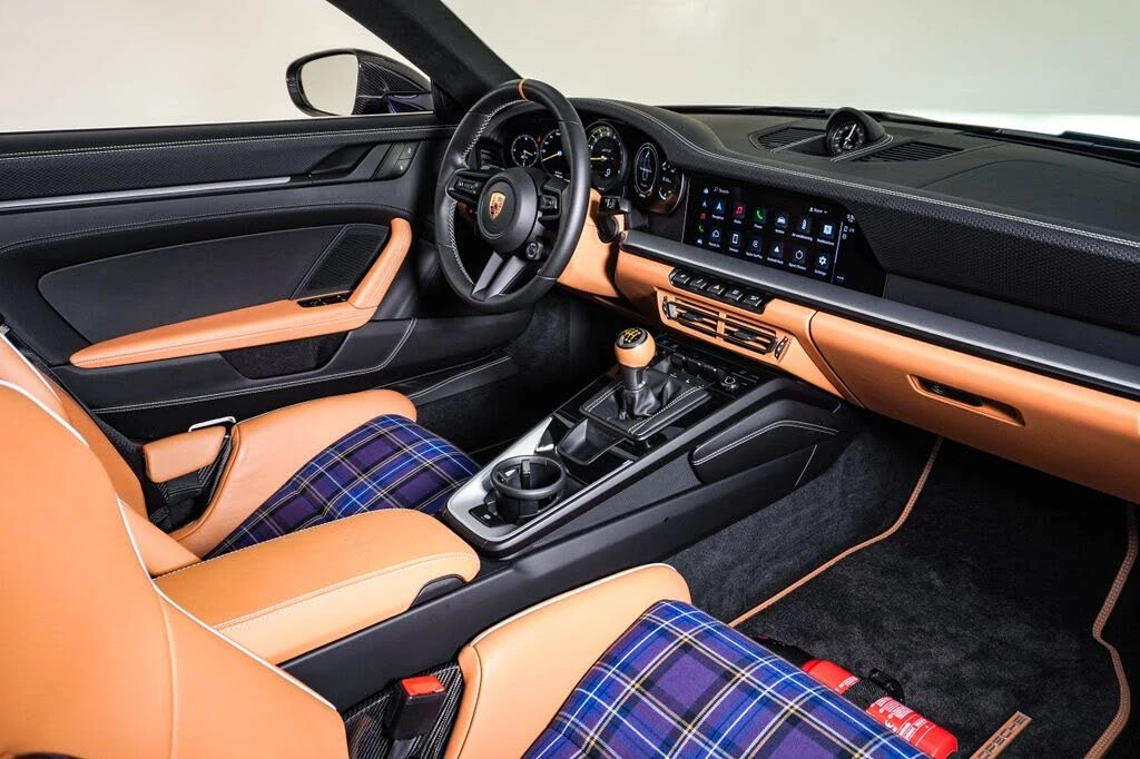 2022 Porsche 992 GT3 - Image 16 of 31