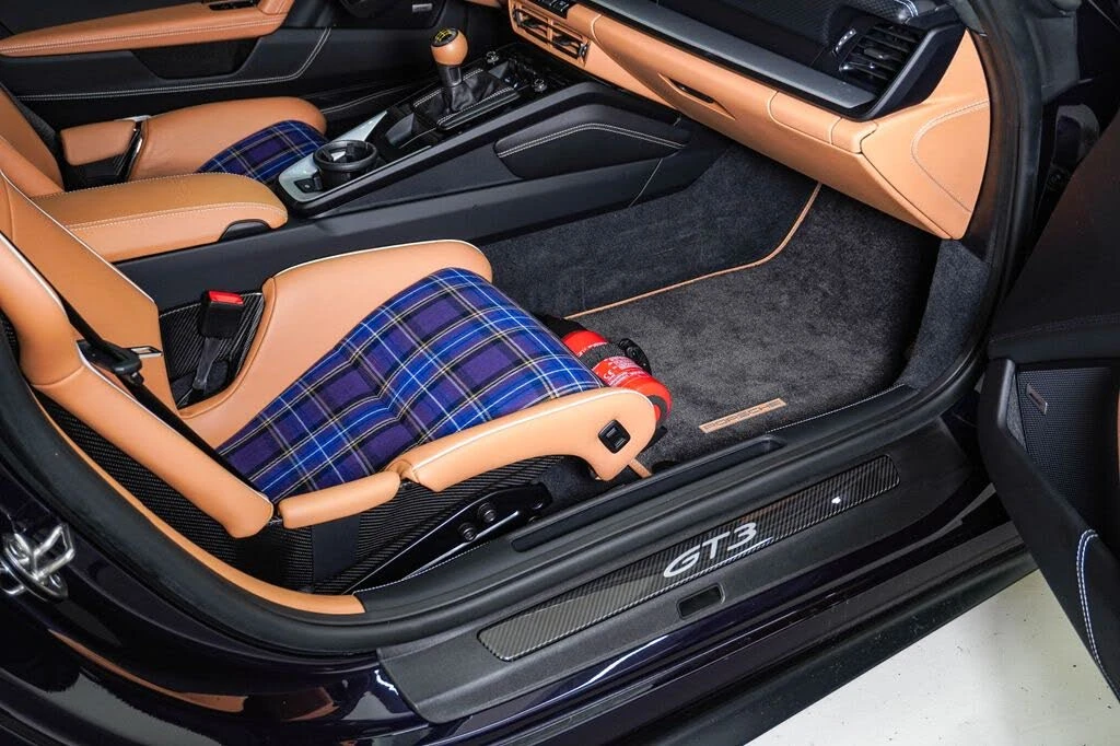 2022 Porsche 992 GT3 - Image 18 of 31