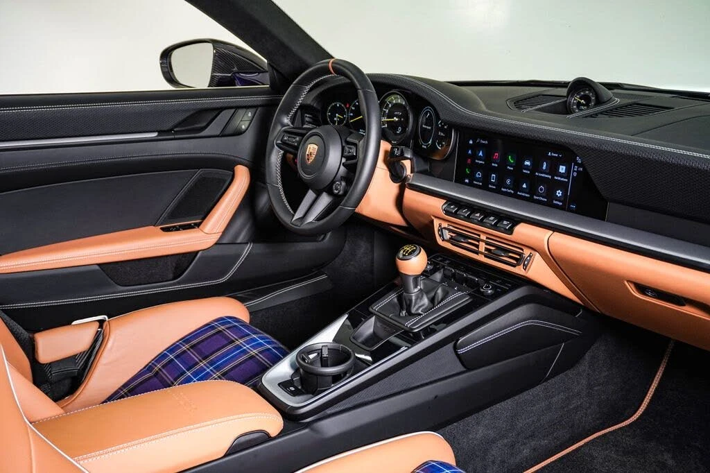 2022 Porsche 992 GT3 - Image 15 of 31