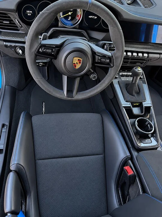 2022 Porsche 992 GT3 - Image 9 of 16