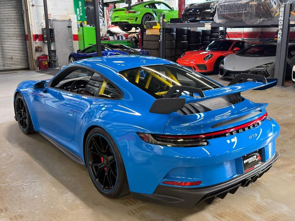 2022 Porsche 992 GT3 - Image 11 of 25