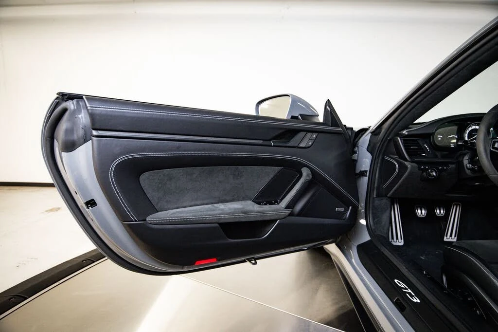 2022 Porsche 992 GT3 - Image 22 of 26