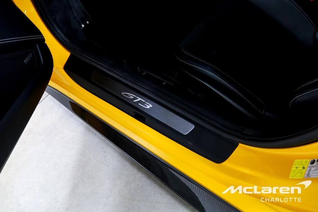 2022 Porsche 992 GT3 - Image 15 of 30