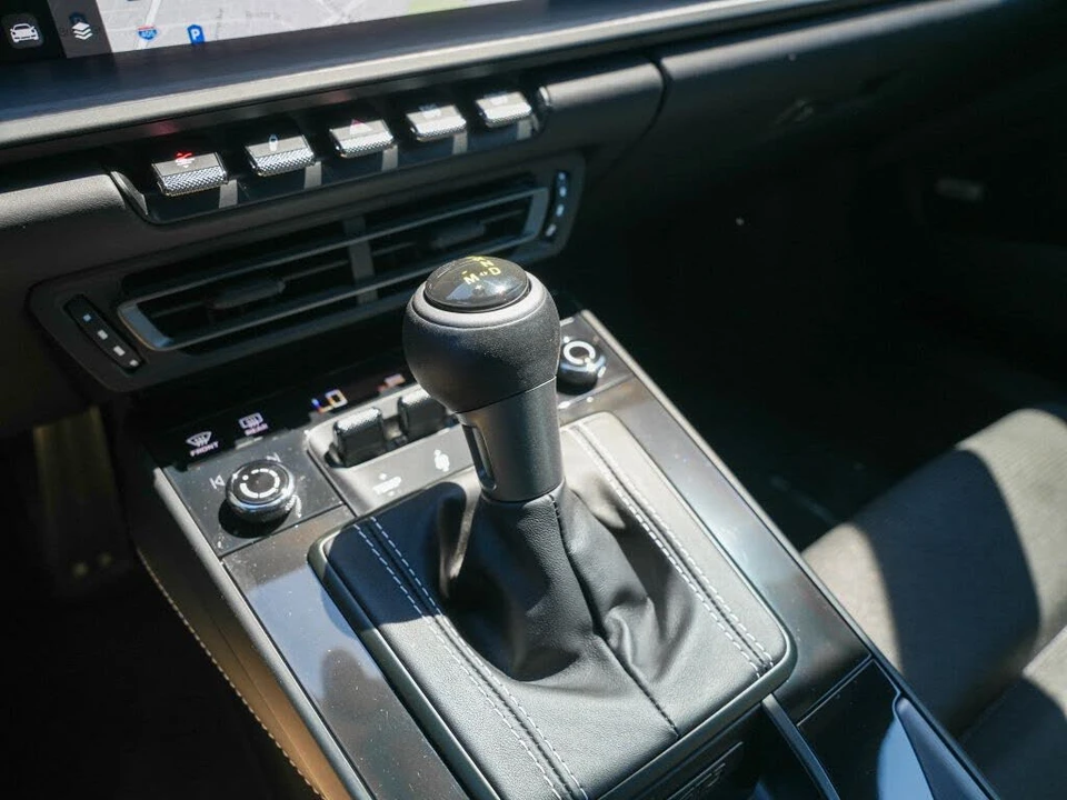 2022 Porsche 992 GT3 - Image 11 of 16