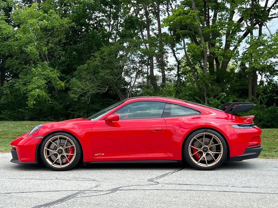 2022 Porsche 992 GT3 - Image 2 of 31