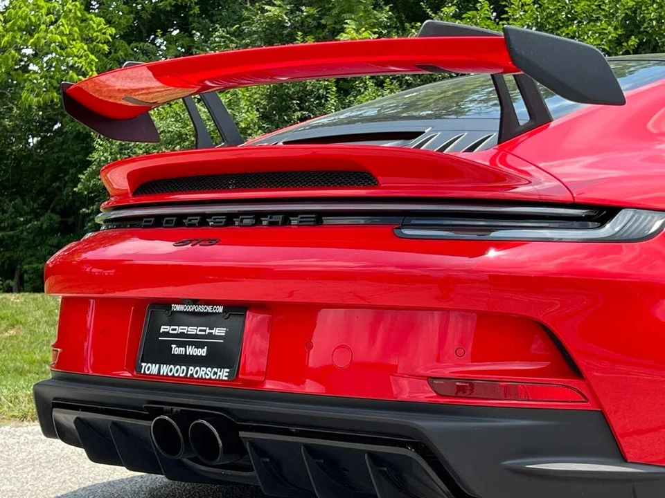 2022 Porsche 992 GT3 - Image 11 of 31