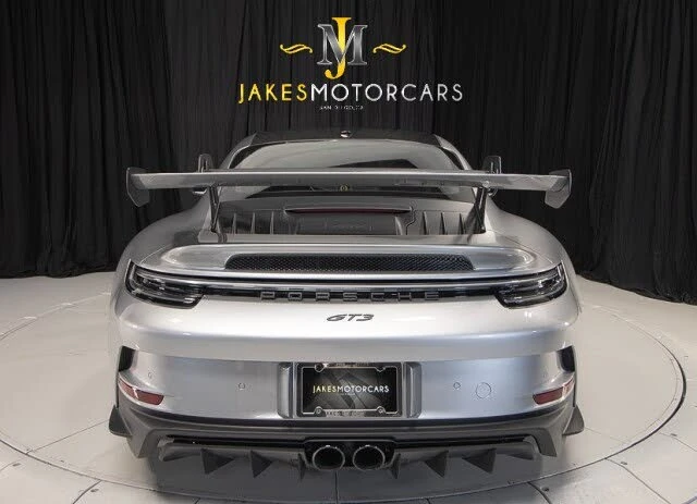 2022 Porsche 992 GT3 - Image 9 of 31