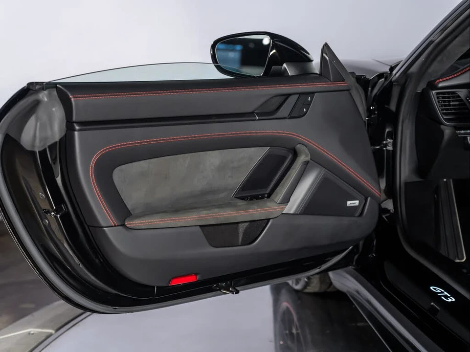 2022 Porsche 992 GT3 - Image 25 of 31