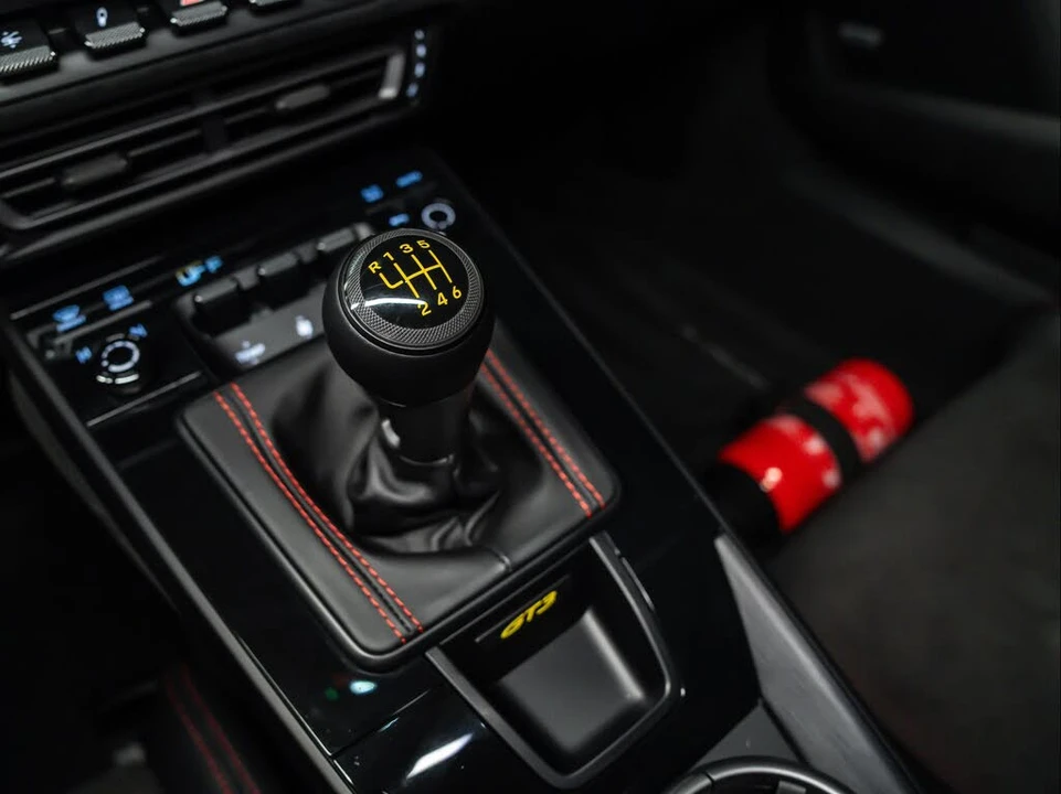 2022 Porsche 992 GT3 - Image 28 of 31