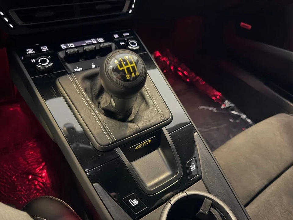 2022 Porsche 992 GT3 - Image 18 of 25