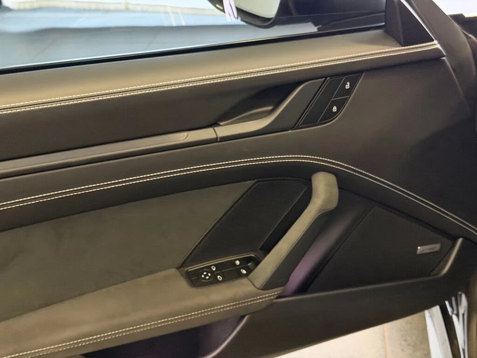 2022 Porsche 992 GT3 - Image 14 of 25