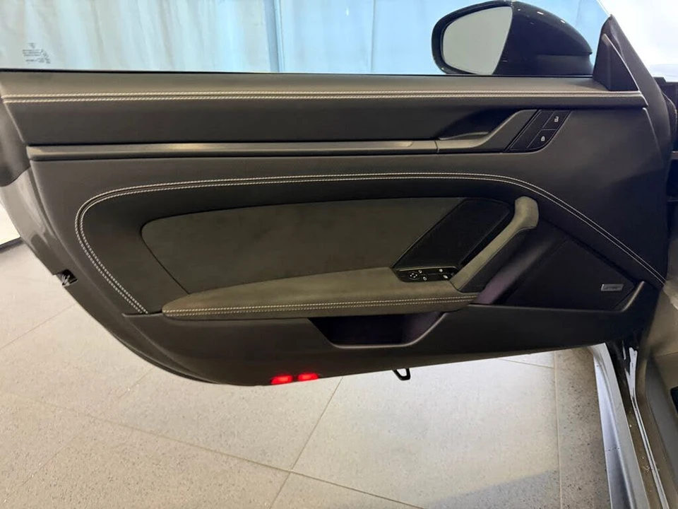 2022 Porsche 992 GT3 - Image 15 of 25
