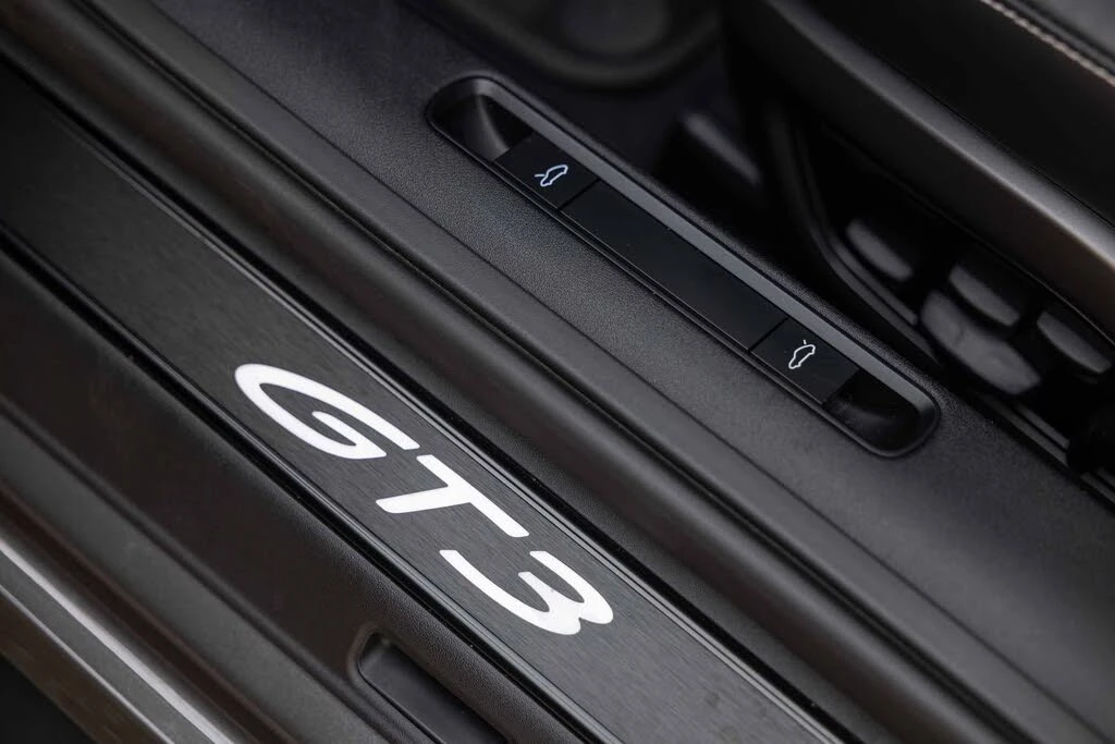 2022 Porsche 992 GT3 - Image 25 of 31