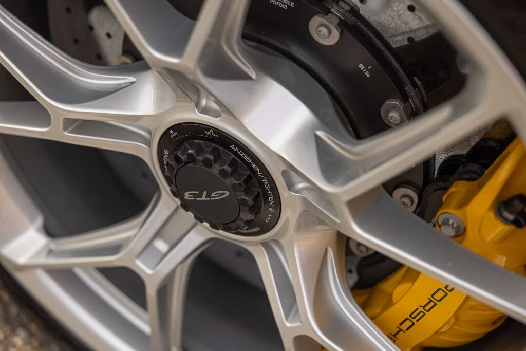 2022 Porsche 992 GT3 - Image 8 of 31