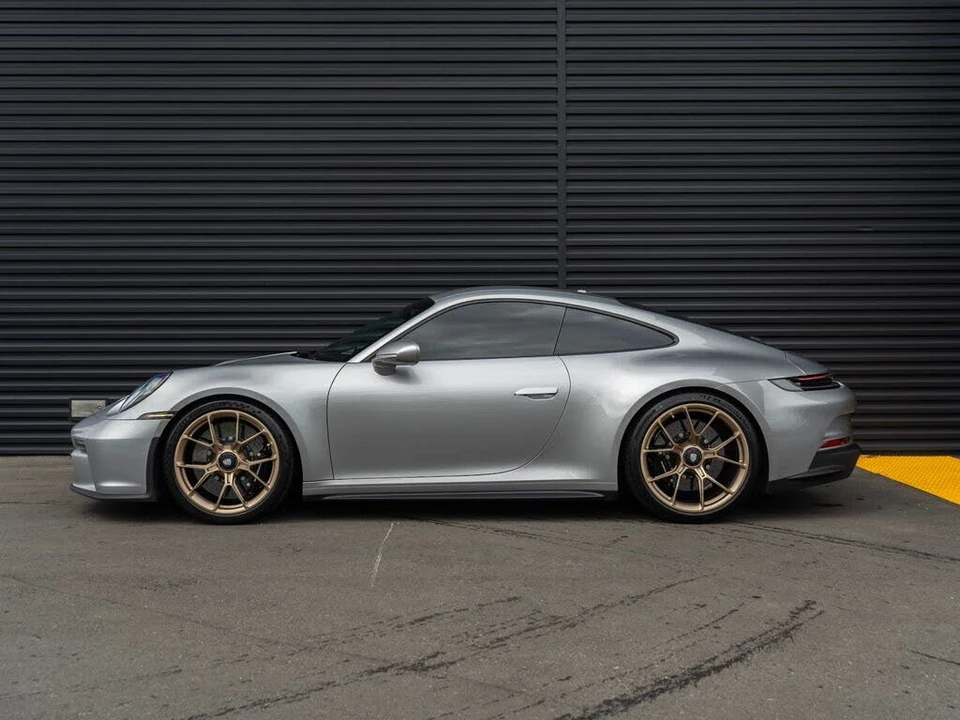 2022 Porsche 992 GT3 - Image 2 of 31