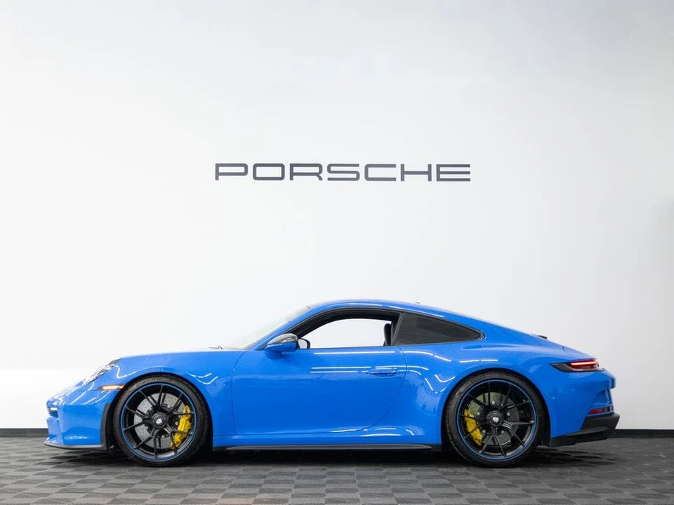 2022 Porsche 992 GT3 - Image 2 of 31