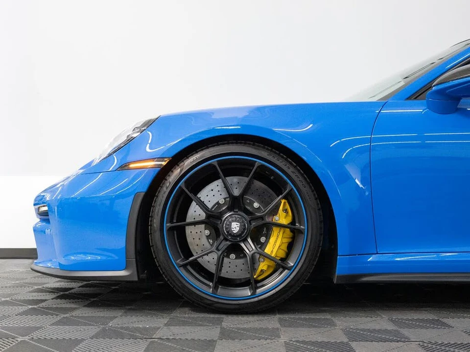 2022 Porsche 992 GT3 - Image 12 of 31