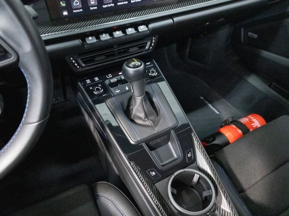 2022 Porsche 992 GT3 - Image 21 of 31