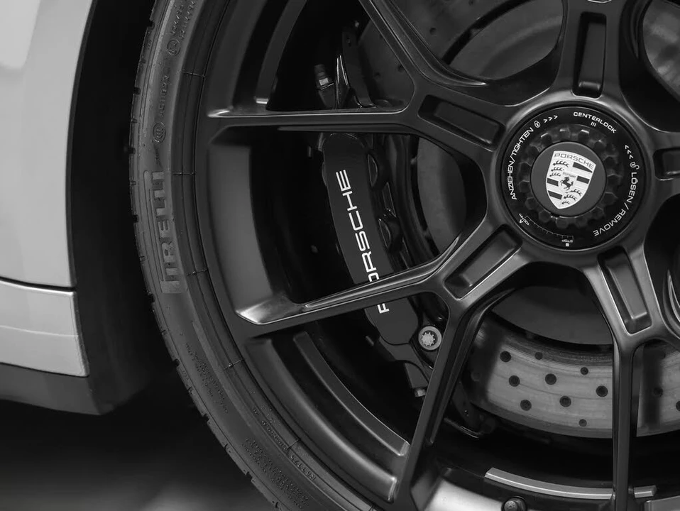 2022 Porsche 992 GT3 - Image 16 of 31