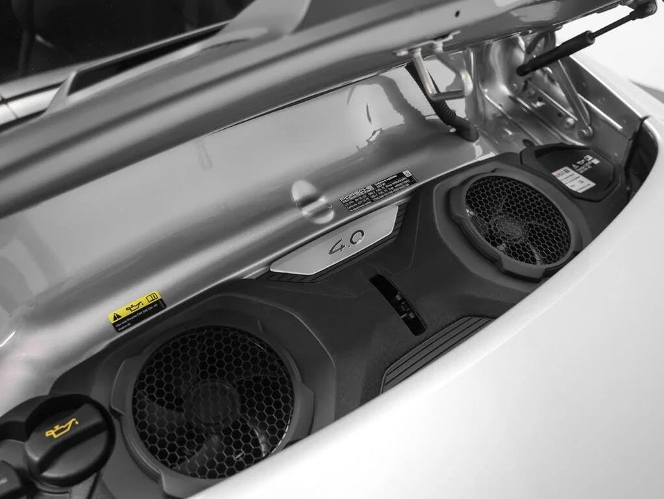 2022 Porsche 992 GT3 - Image 24 of 31