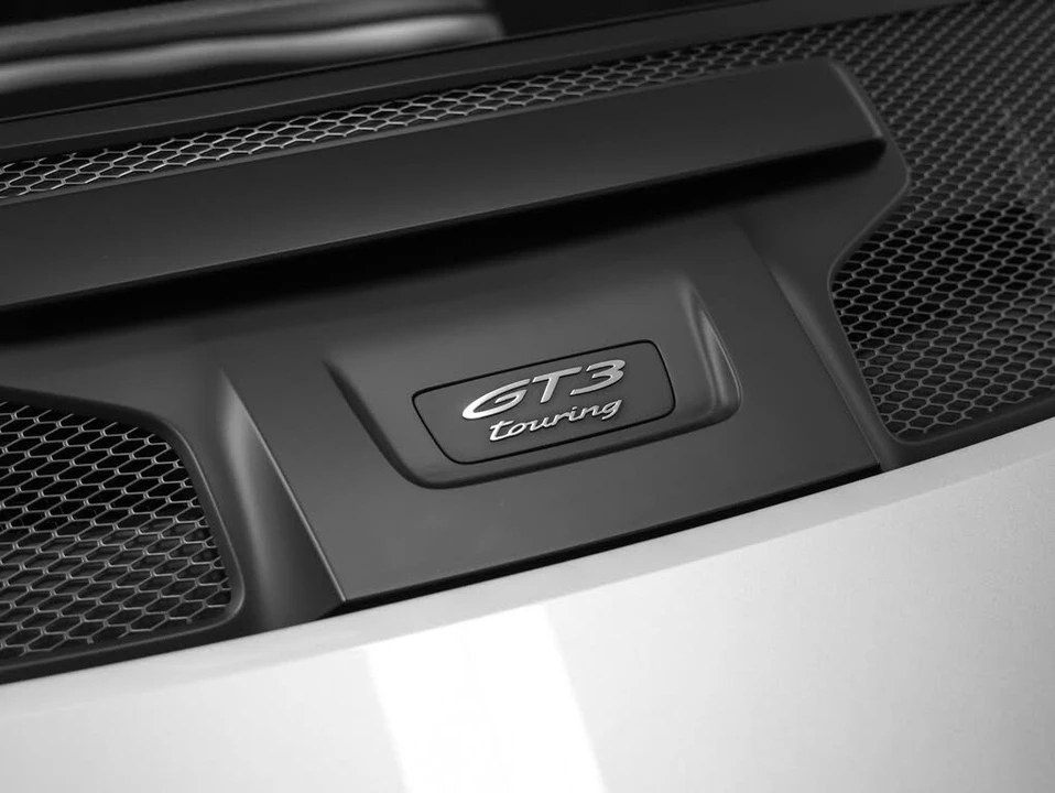 2022 Porsche 992 GT3 - Image 27 of 31