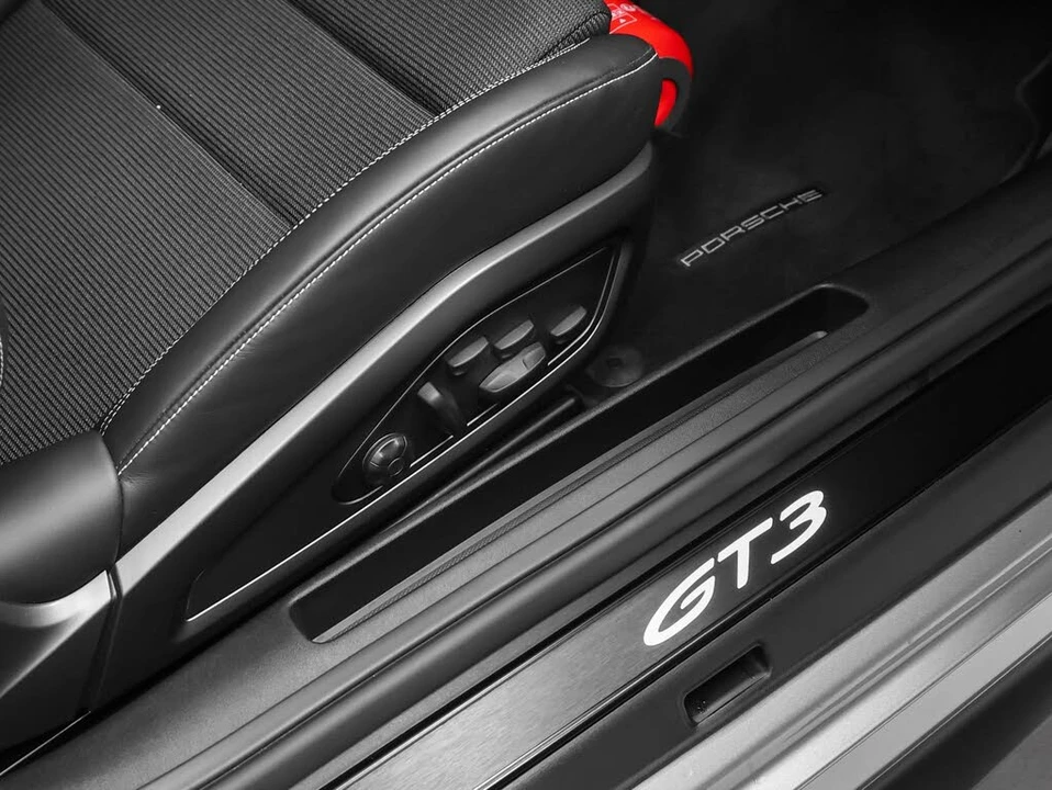 2022 Porsche 992 GT3 - Image 28 of 31
