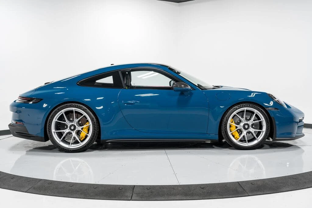2022 Porsche 992 GT3 - Image 2 of 31