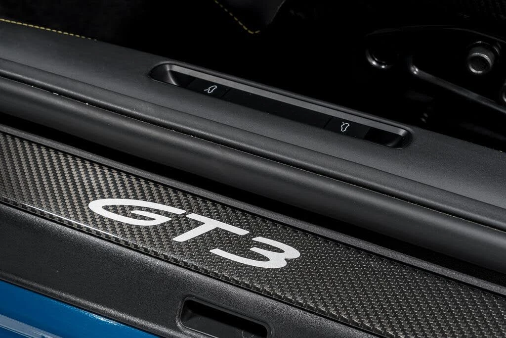 2022 Porsche 992 GT3 - Image 11 of 31