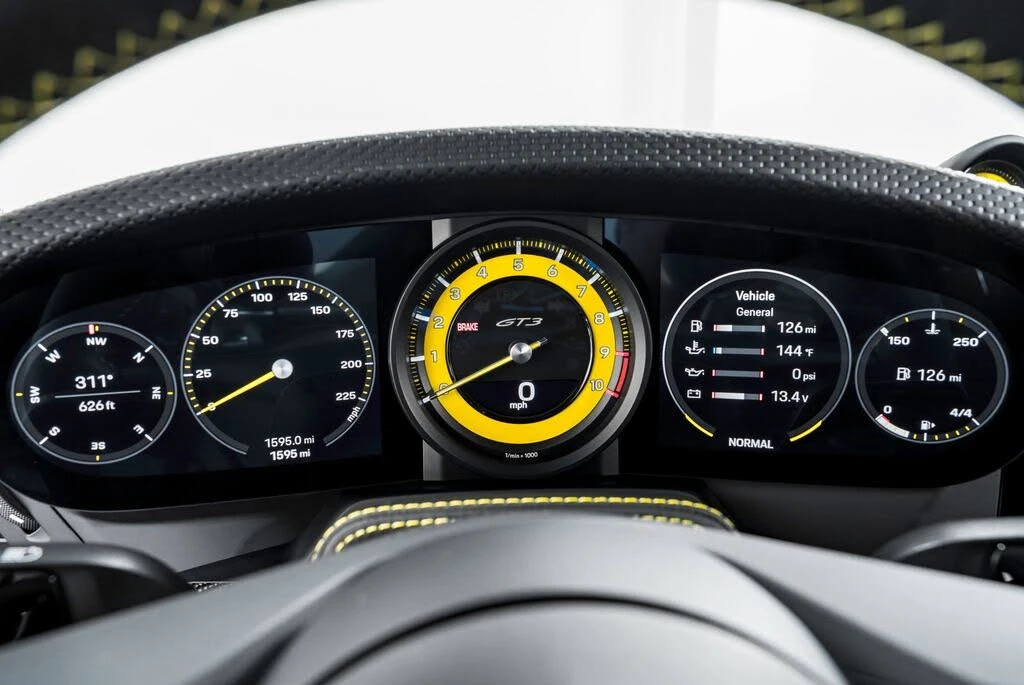 2022 Porsche 992 GT3 - Image 16 of 31