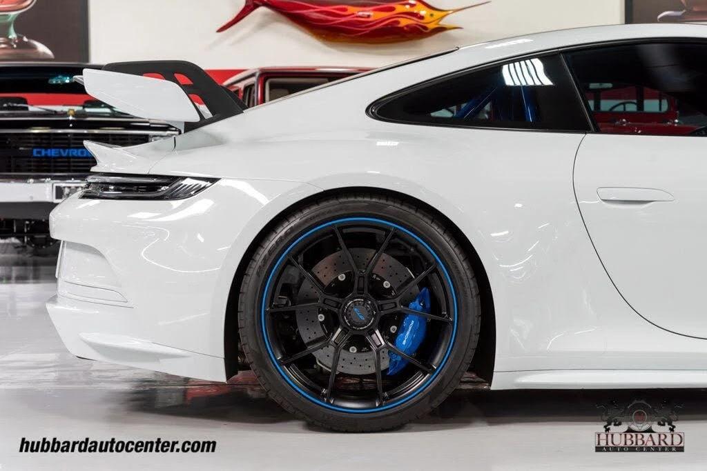 2022 Porsche 992 GT3 - Image 27 of 31