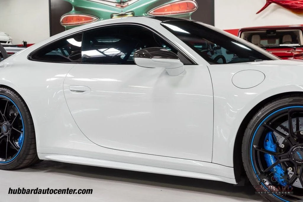 2022 Porsche 992 GT3 - Image 23 of 31