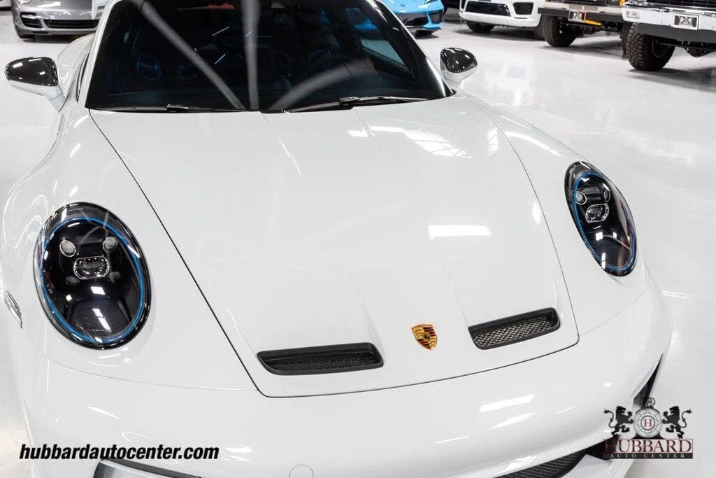 2022 Porsche 992 GT3 - Image 16 of 31