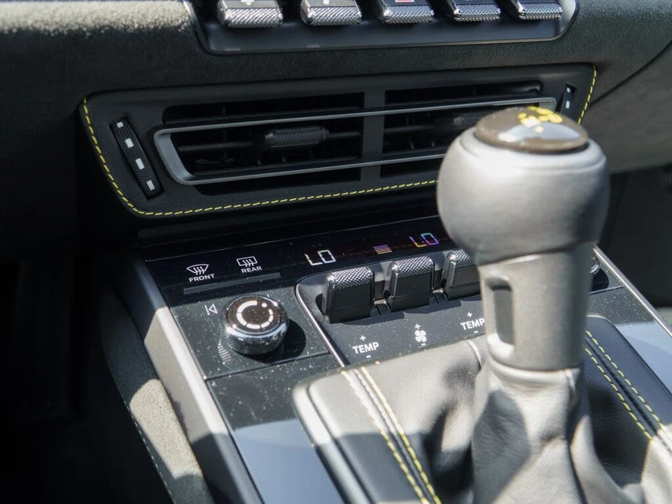 2022 Porsche 992 GT3 - Image 26 of 29