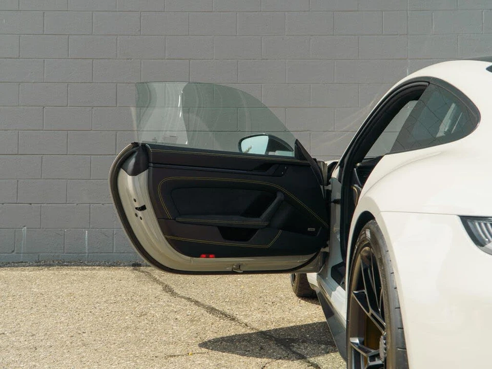 2022 Porsche 992 GT3 - Image 16 of 29