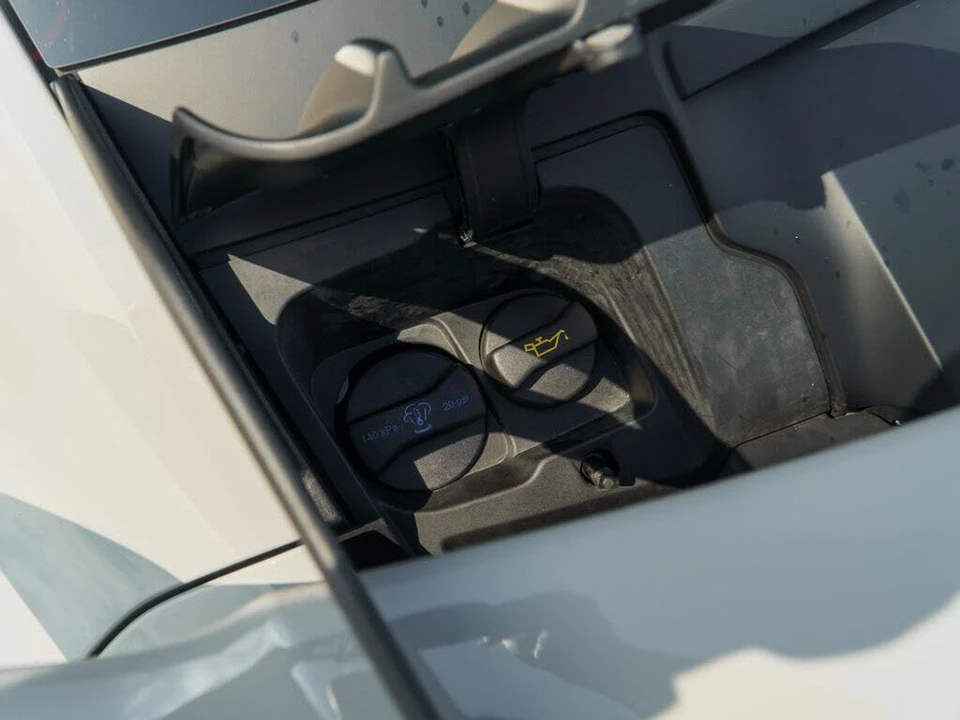 2022 Porsche 992 GT3 - Image 15 of 29