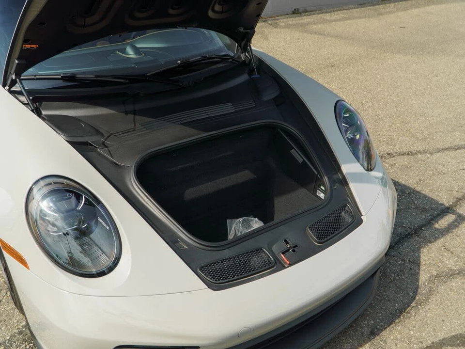 2022 Porsche 992 GT3 - Image 14 of 29
