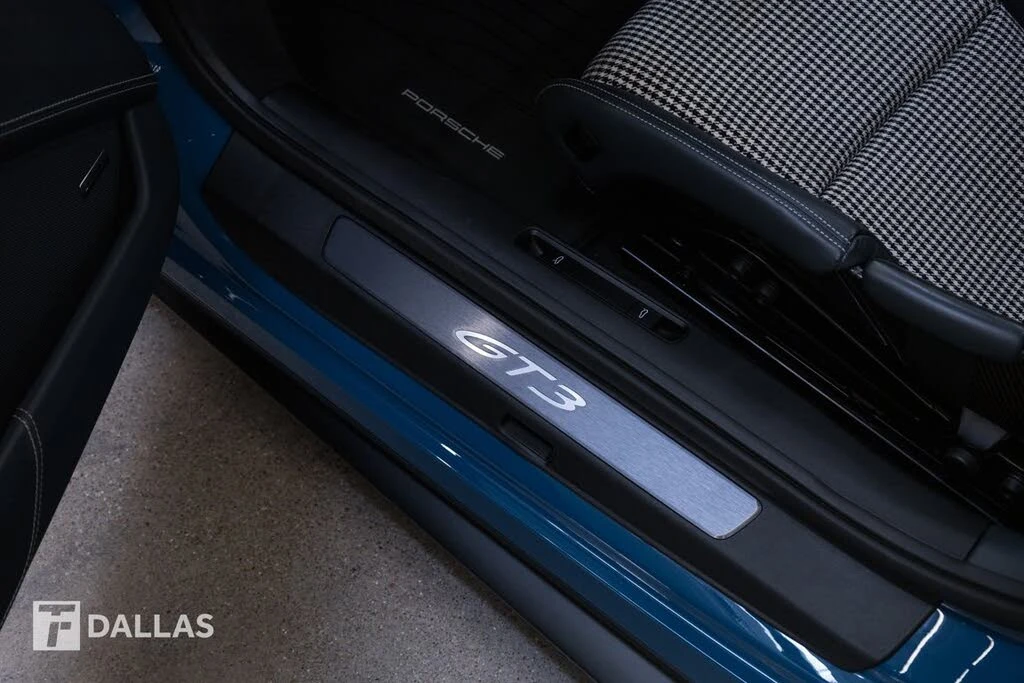 2022 Porsche 992 GT3 - Image 25 of 31