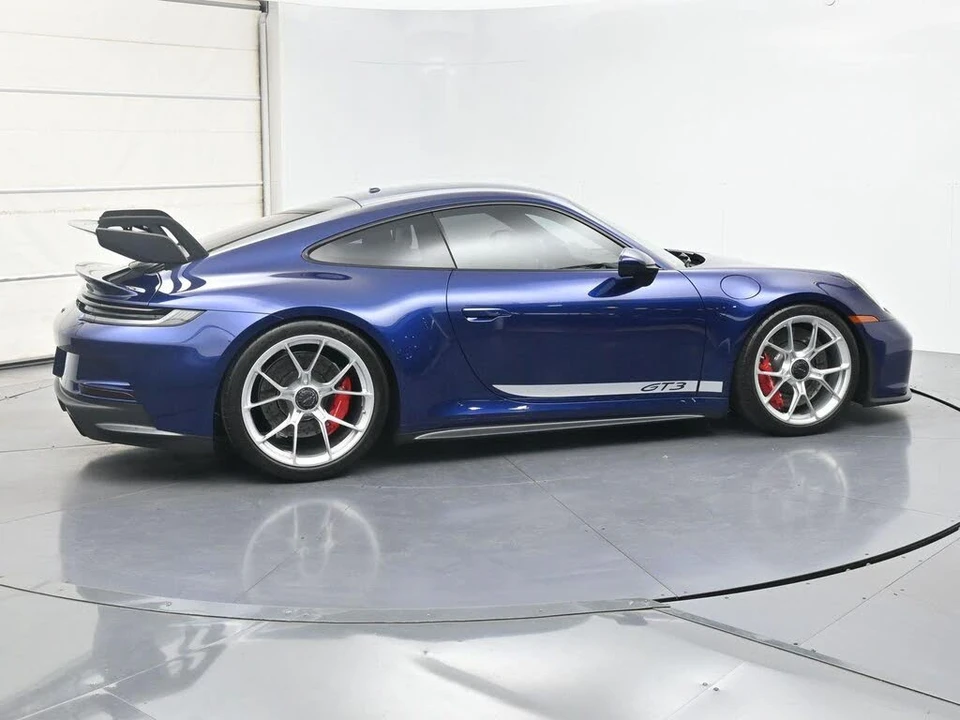 2022 Porsche 992 GT3 - Image 27 of 31