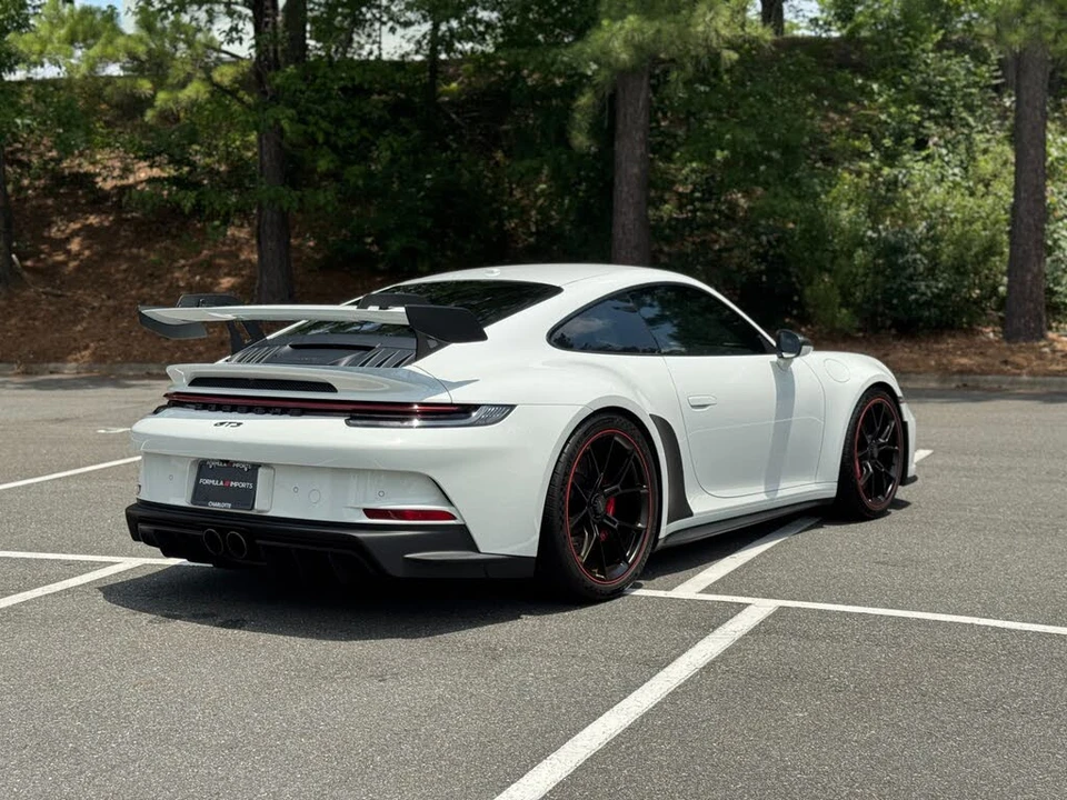 2022 Porsche 992 GT3 - Image 12 of 31