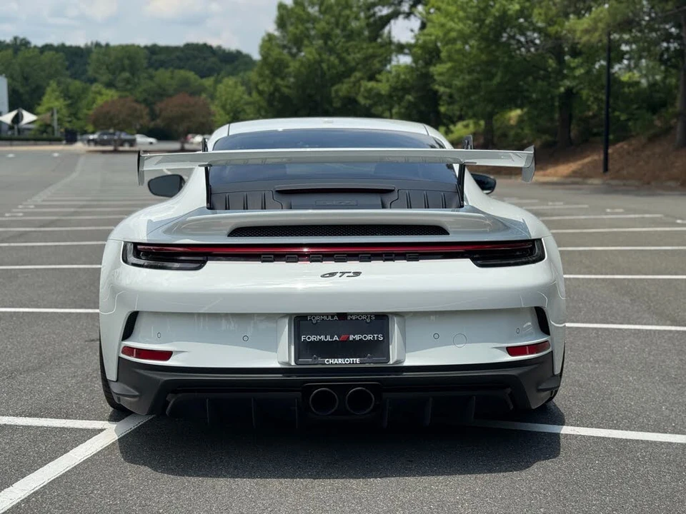 2022 Porsche 992 GT3 - Image 10 of 31