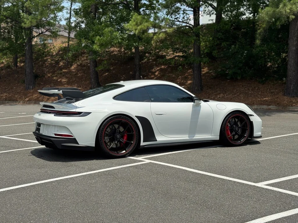2022 Porsche 992 GT3 - Image 13 of 31