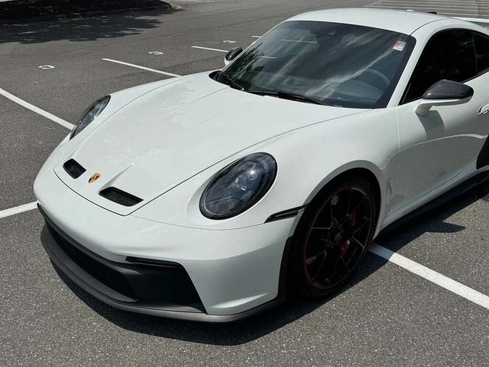 2022 Porsche 992 GT3 - Image 18 of 31
