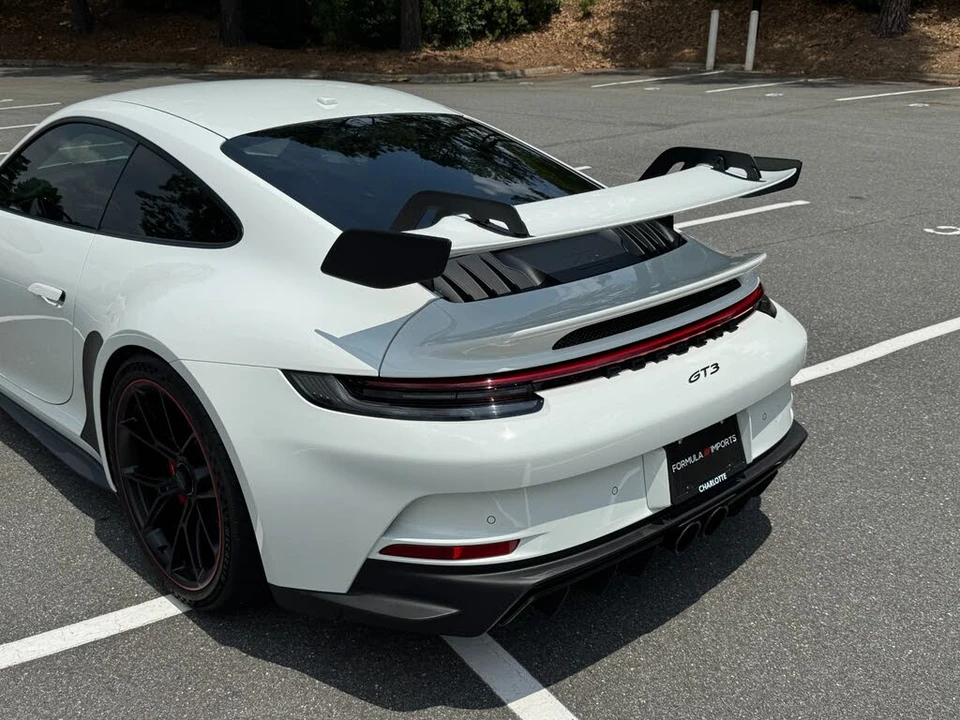 2022 Porsche 992 GT3 - Image 22 of 31