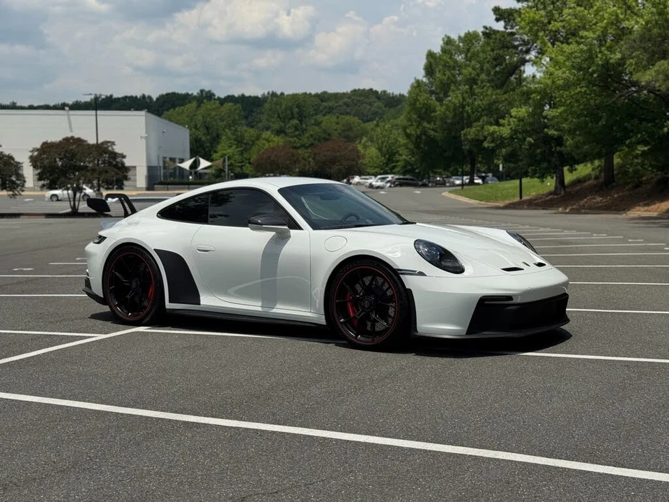 2022 Porsche 992 GT3 - Image 15 of 31