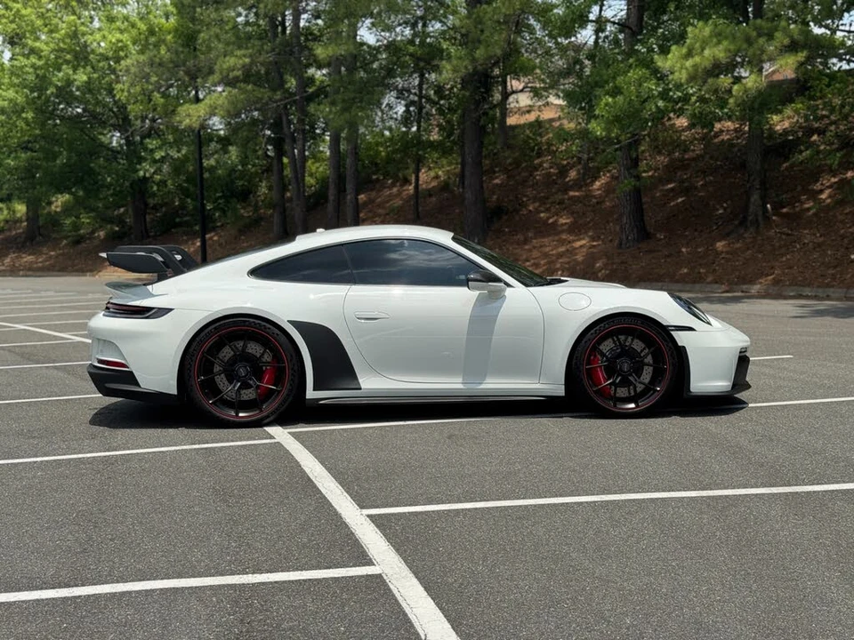 2022 Porsche 992 GT3 - Image 14 of 31