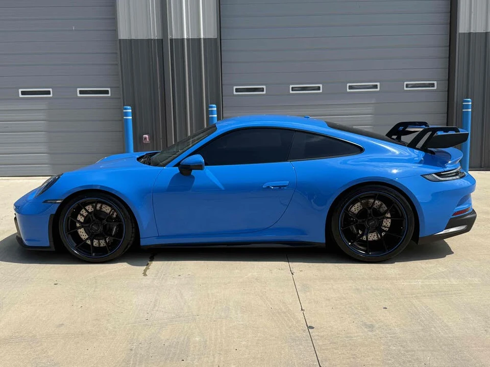 2022 Porsche 992 GT3 - Image 17 of 31